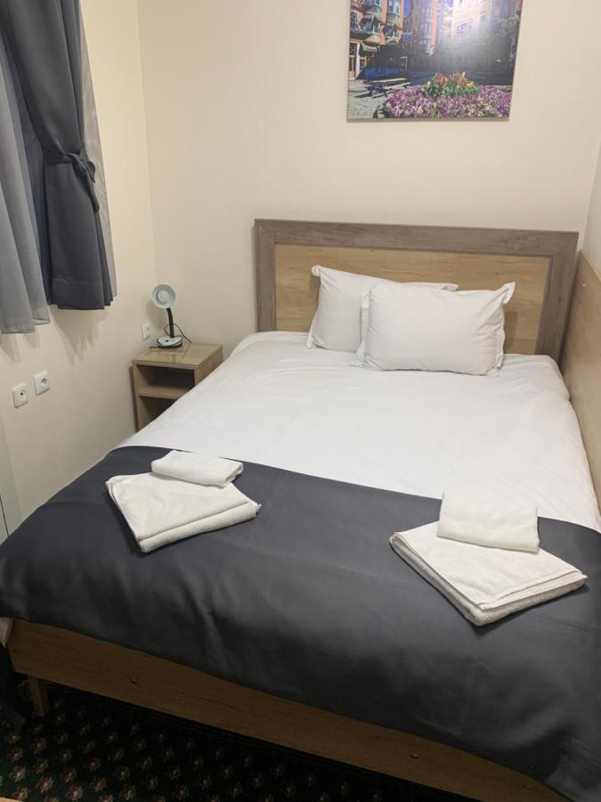 Hotel Oazis Haskovo Luaran gambar