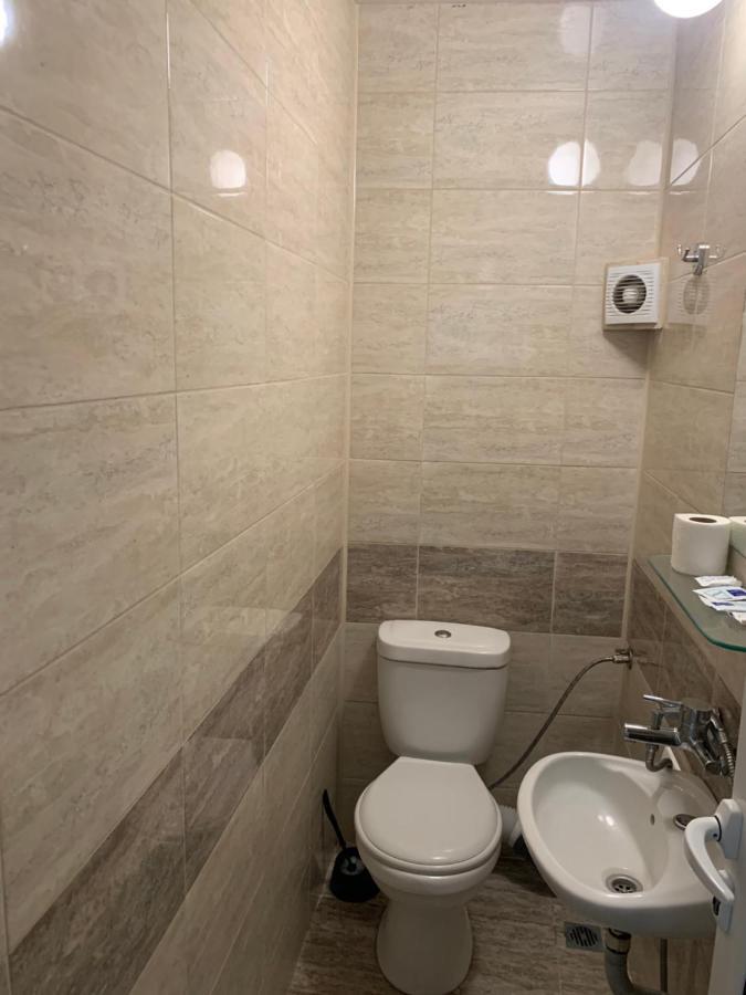 Hotel Oazis Haskovo Luaran gambar